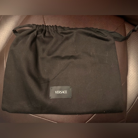 VERSACE MEDUSA HEAD LEATHER LARGE POUCH CLUTCH OLIVE GREEN (New with Dust Bag) - Picture 4 of 4